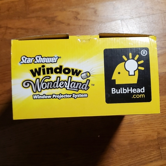 Star Shower Window Wonderland Holiday Projector - Picture 2 of 9